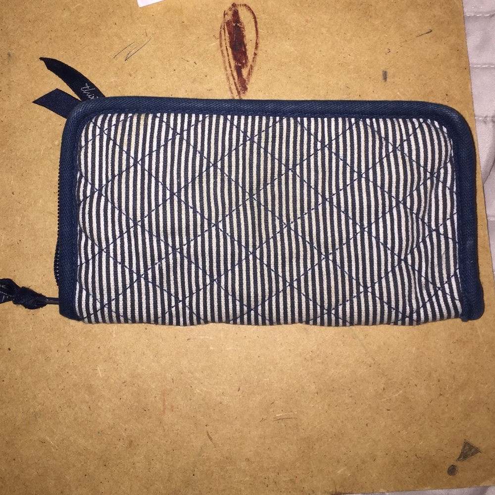 Thirty one wallet